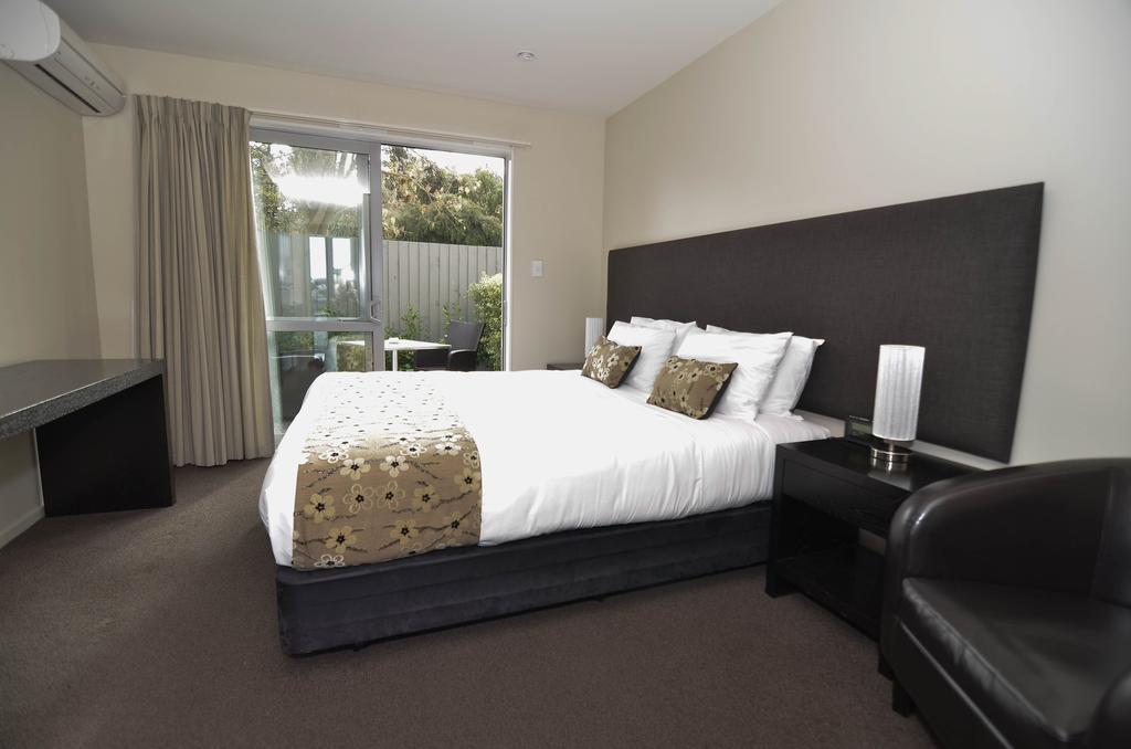 Quality Suites Amore Christchurch Eksteriør billede